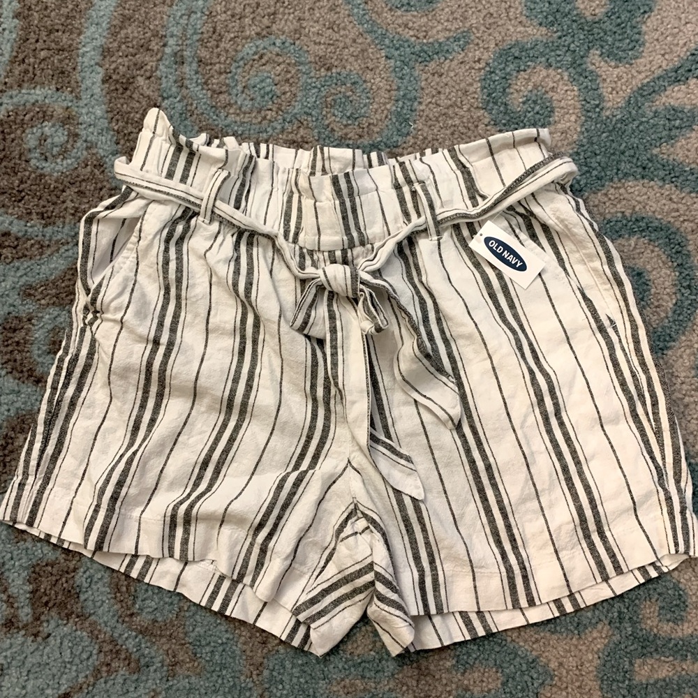 Old Navy Paper Bag Striped Shorts with Belt .. Brand New